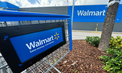 Walmart shares soar after falling profits, retailer surpasses $500 billion in market value