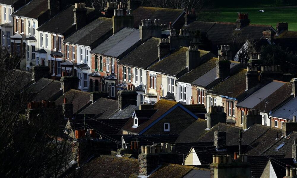 Average house price hit new high of £375,131 in May