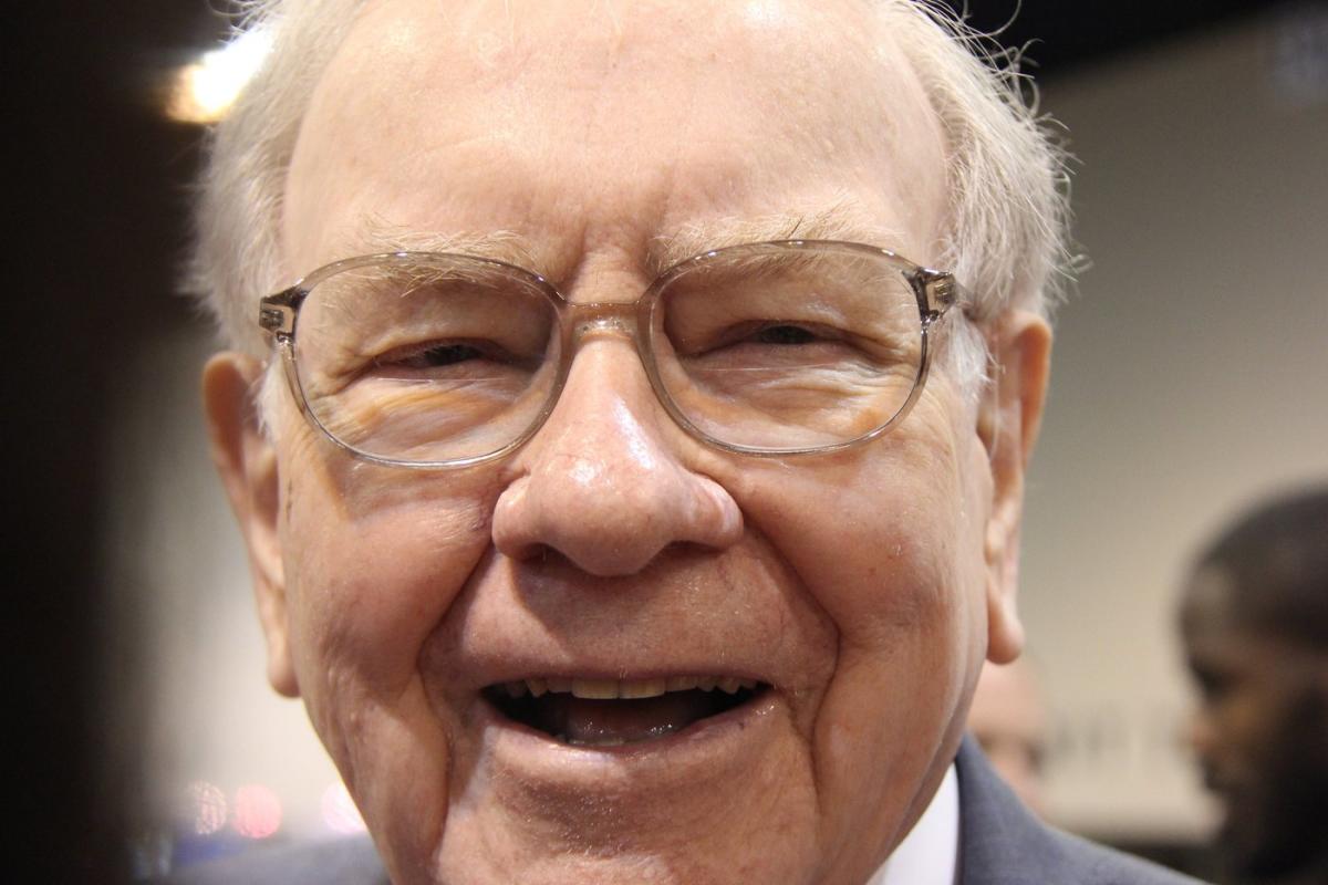 Here are the stocks Warren Buffett spent the last 9 months secretly accumulating a $6.9 billion stake in