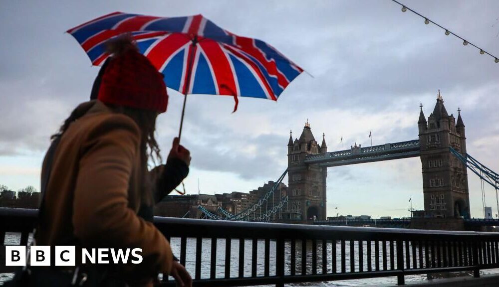 Finances a 'dark cloud' that hangs over the election campaign, says IFS