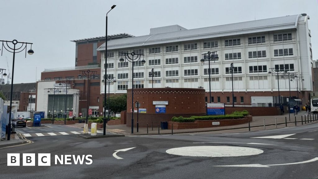 Leeds hospitals trust says finances are “critical” amid £110m deficit