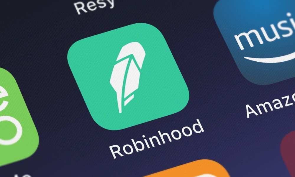 Robinhood Cryptocurrency Trading Volume Dropped 57% in April - Robinhood Markets (NASDAQ:HOOD)