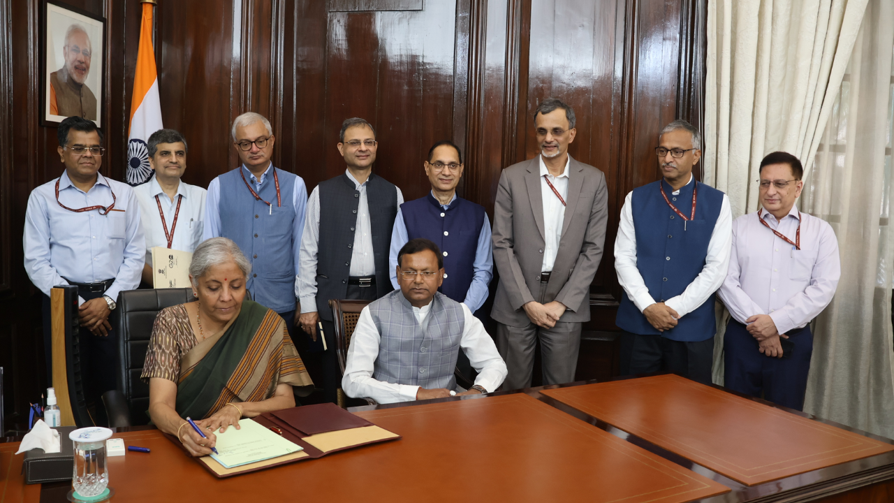 Nirmala Sitharaman takes charge of the Ministry of Finance |  India News