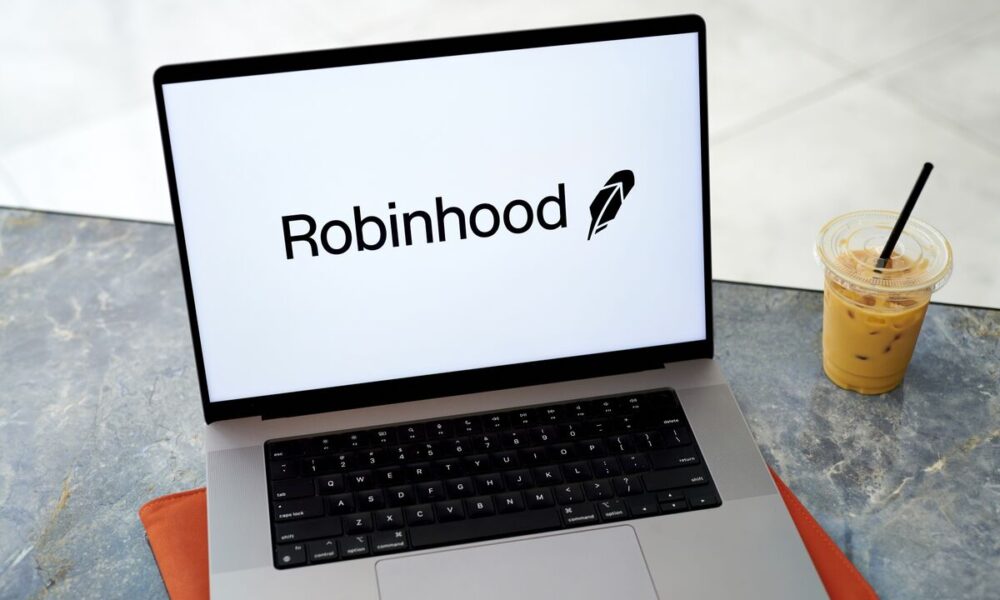 Robinhood (HOOD) to Buy Crypto Exchange Bitstamp Amid Global Expansion