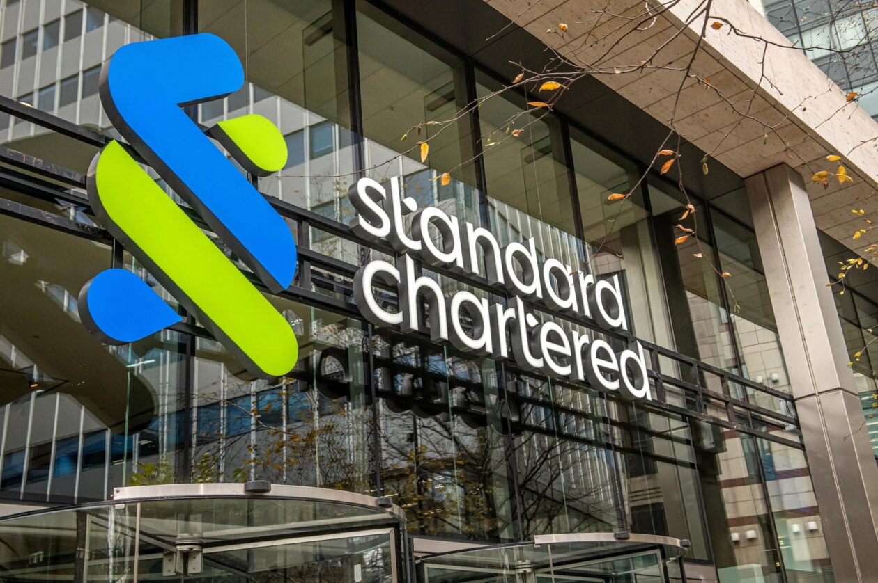 Standard Chartered enters the crypto trading arena