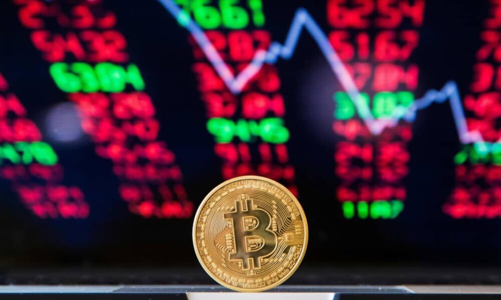 As Bitcoin Continues to Fall, S&P 500 Correction Could Happen Soon