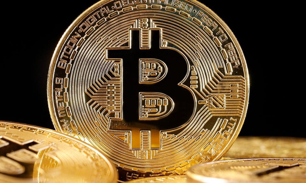 Bitcoin Falls Below $58,000 as Mt. Gox Selling Pressure Increases