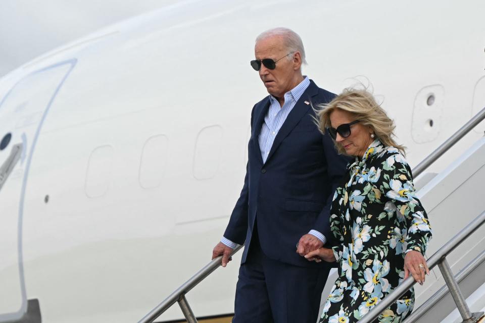 US President Joe Biden and First Lady Jill Biden leave Air Force One upon arriving at McGuire Air Force Base in New Jersey on June 29, 2024. Biden is in New Jersey for a campaign fundraiser.  (Photo by Mandel NGAN/AFP) (Photo by MANDEL NGAN/AFP via Getty Images)